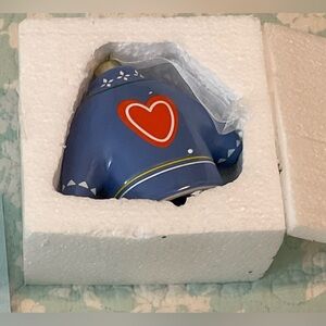 Lug sweater ornament